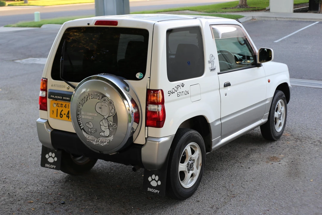 2000 Mitsubishi Pajero/Montero 3rd Gen - Image 4 of 4
