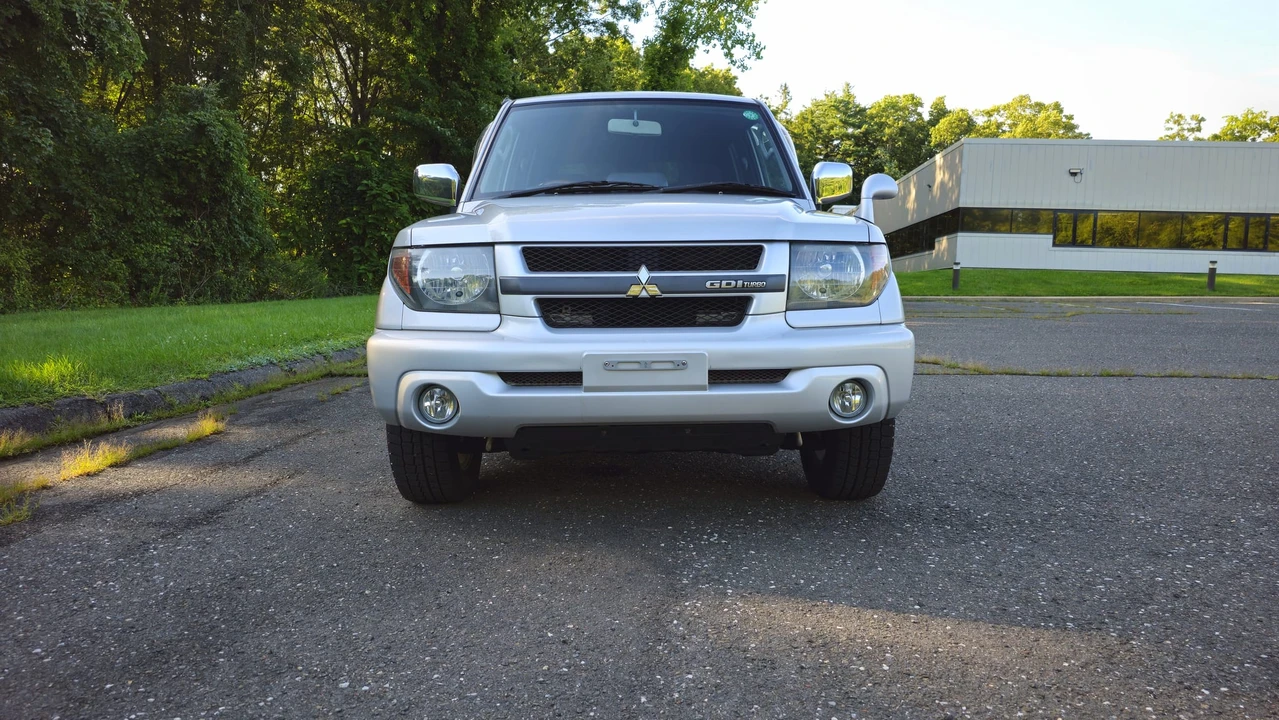 2000 Mitsubishi Pajero/Montero 3rd Gen - Image 4 of 31