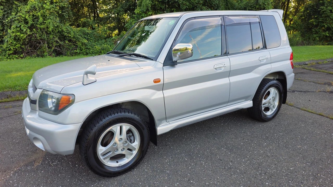 2000 Mitsubishi Pajero/Montero 3rd Gen - Image 18 of 31