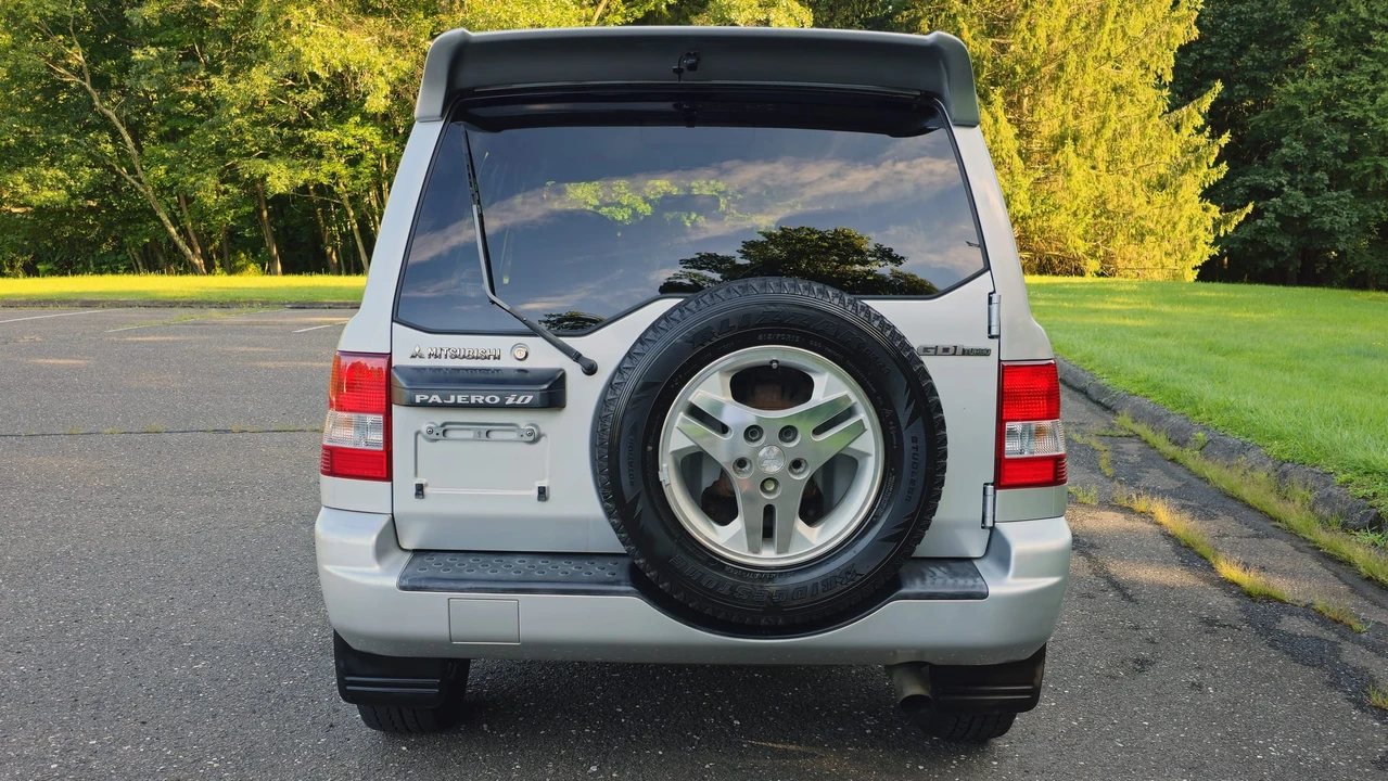 2000 Mitsubishi Pajero/Montero 3rd Gen - Image 11 of 31