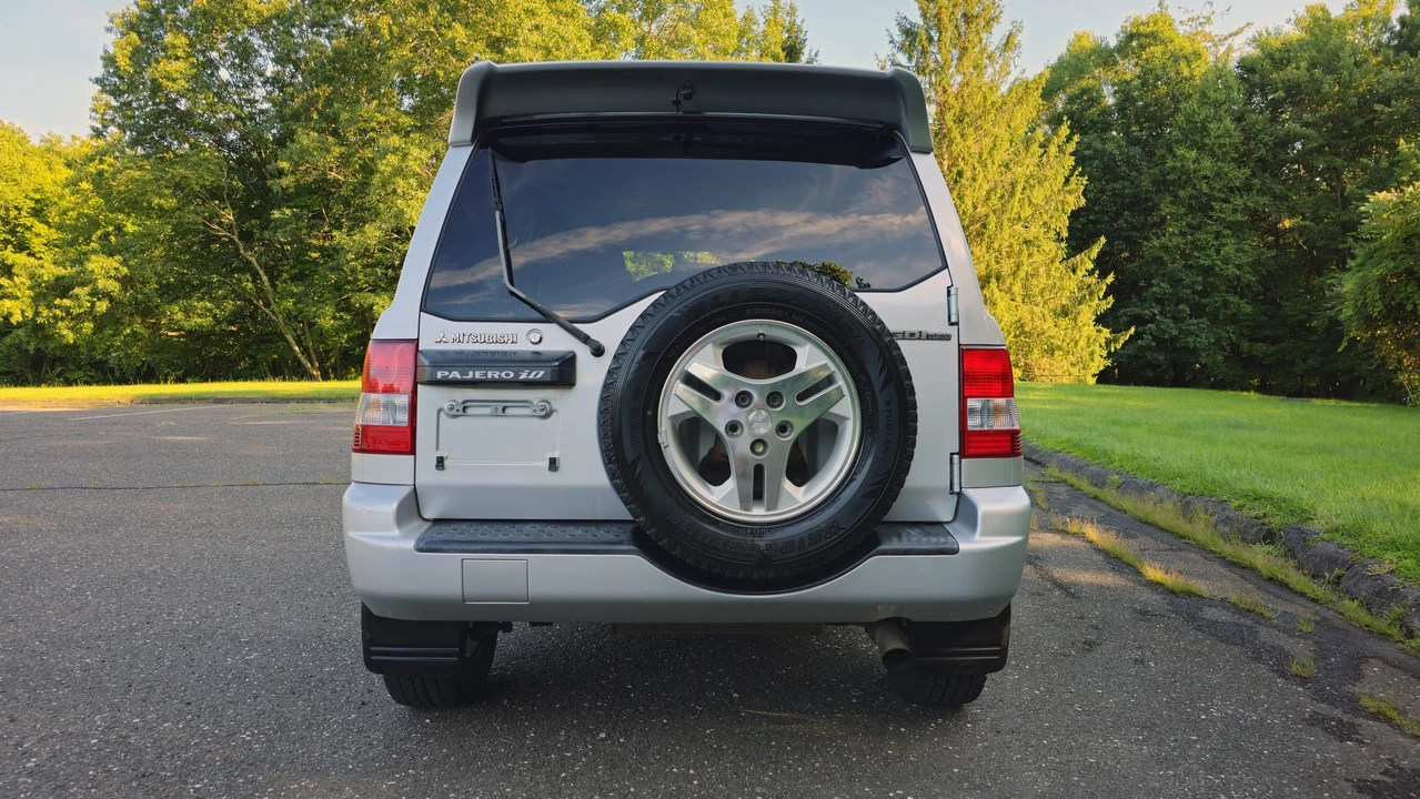 2000 Mitsubishi Pajero/Montero 3rd Gen - Image 12 of 31
