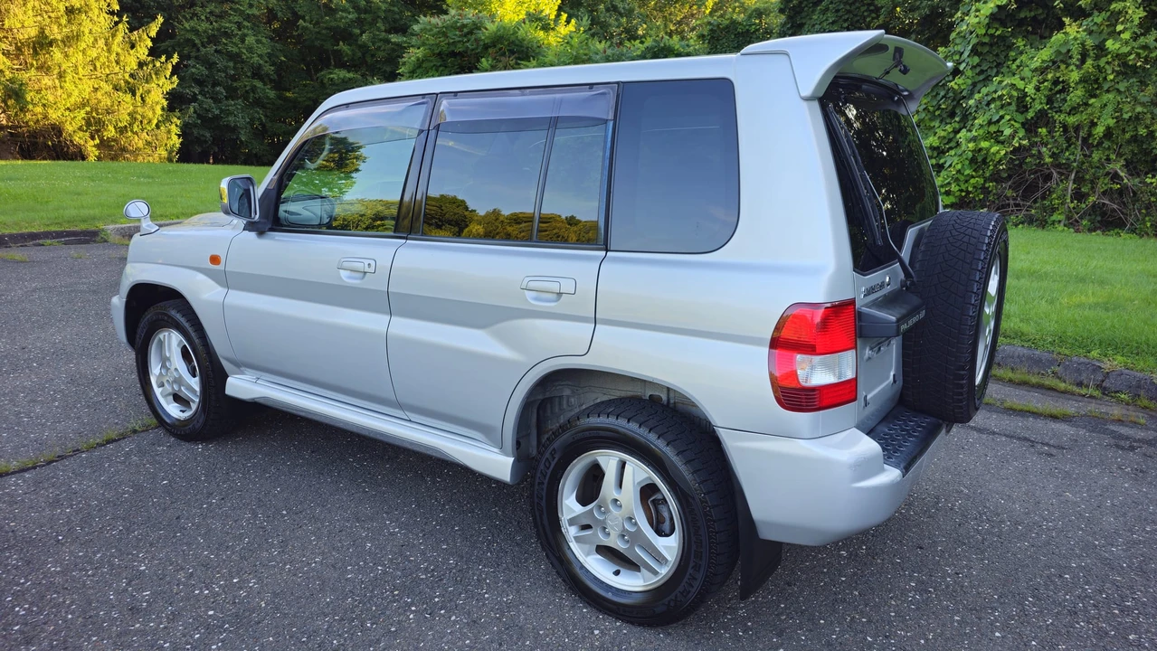 2000 Mitsubishi Pajero/Montero 3rd Gen - Image 15 of 31