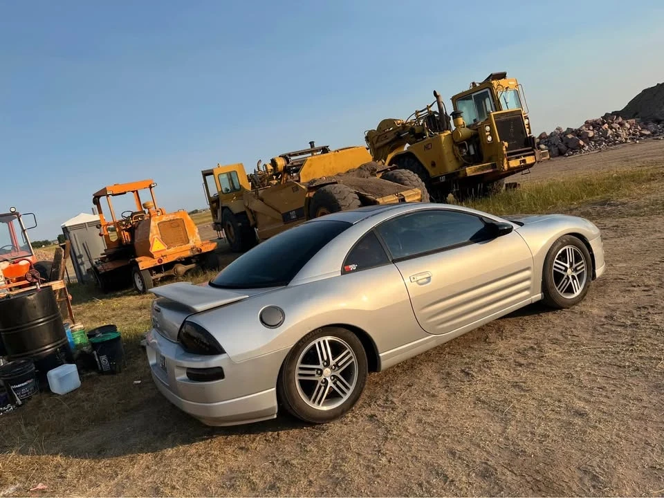 2000 Mitsubishi Eclipse 3rd Gen - Image 2 of 2