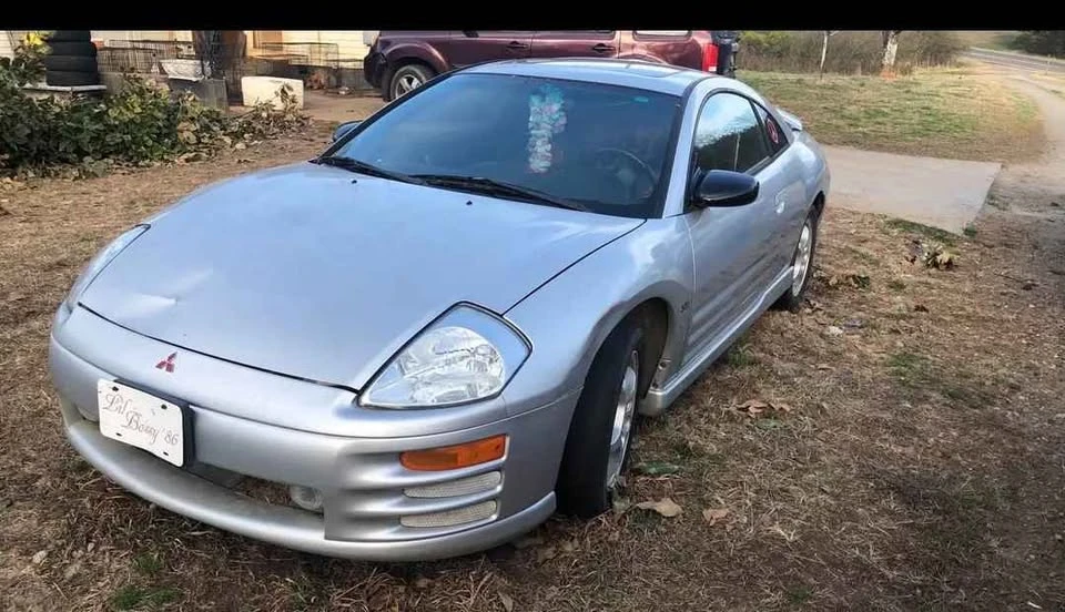 2000 Mitsubishi Eclipse 3rd Gen - Image 2 of 3
