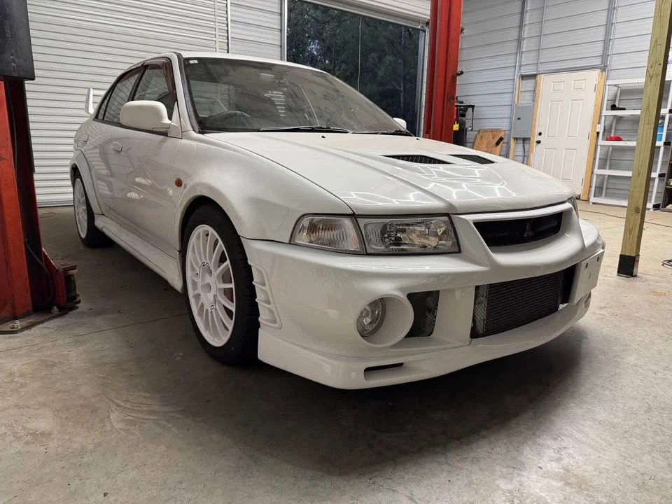 2000 Mitsubishi Lancer Evolution VI 6th Gen - Image 2 of 12