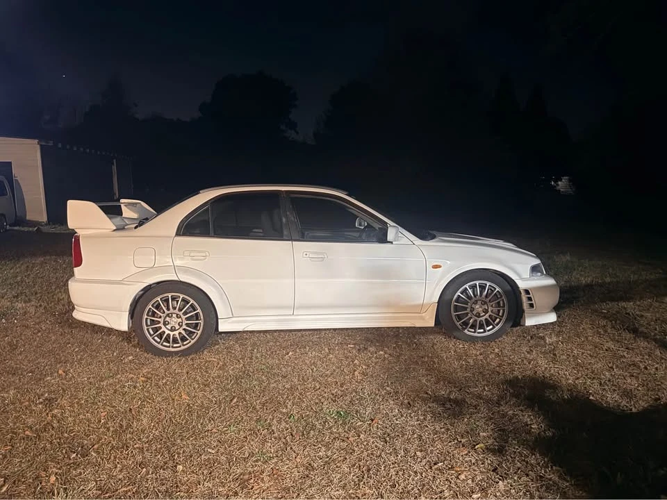 2000 Mitsubishi Lancer Evolution VI 6th Gen - Image 3 of 9