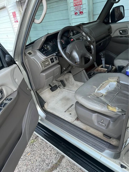 2000 Mitsubishi Pajero/Montero 3rd Gen - Image 5 of 11