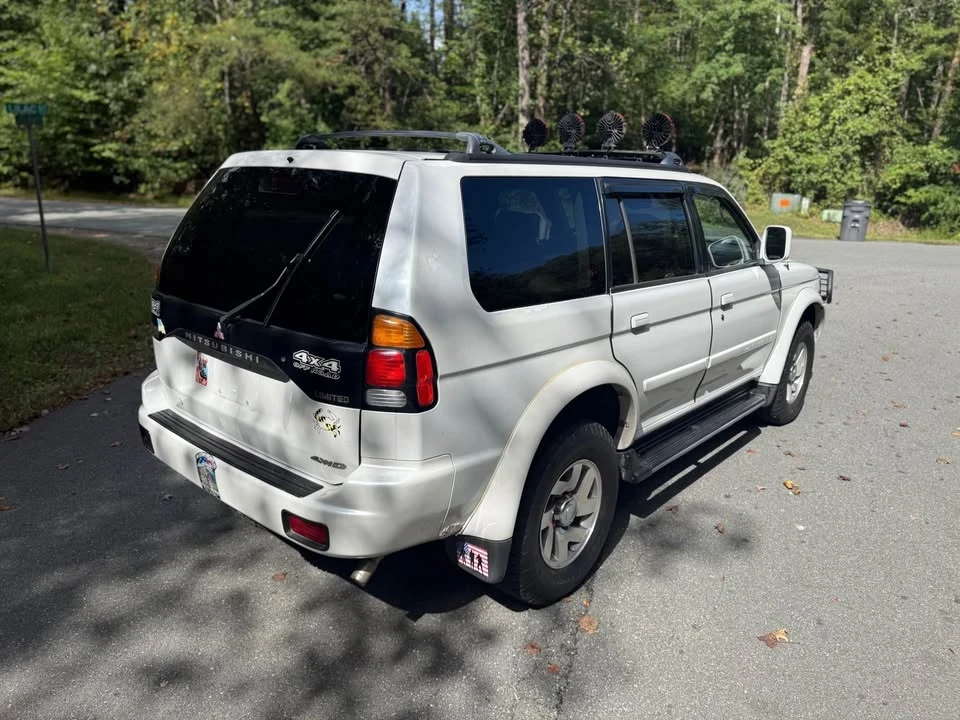 2000 Mitsubishi Pajero/Montero 3rd Gen - Image 5 of 8