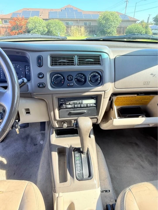 2000 Mitsubishi Pajero/Montero 3rd Gen - Image 10 of 11