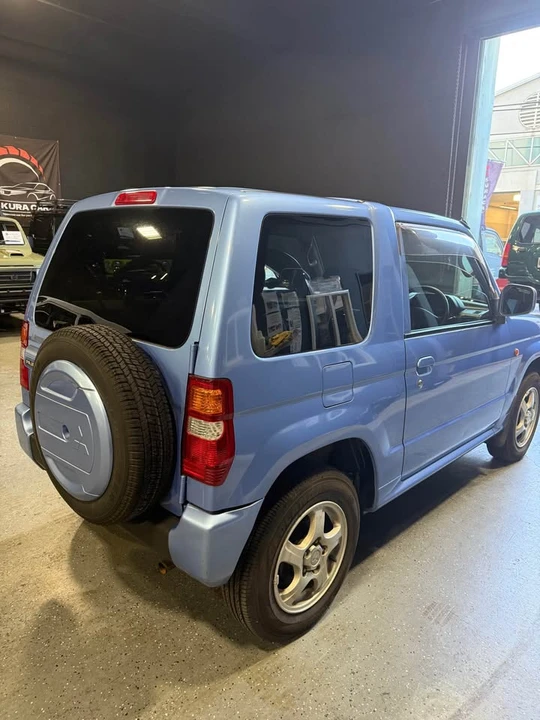 2000 Mitsubishi Pajero/Montero - Image 10 of 20
