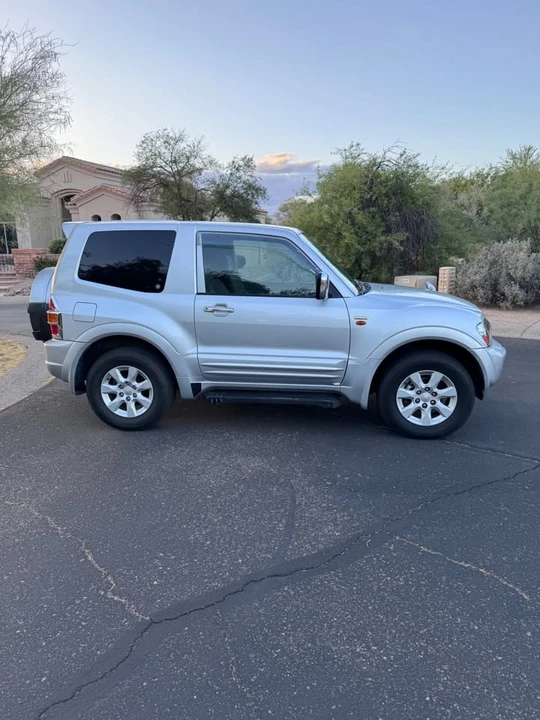 2000 Mitsubishi Pajero/Montero 3rd Gen - Image 3 of 20