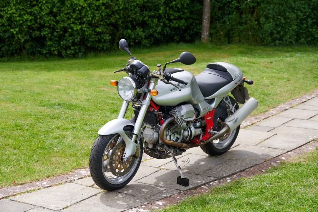 2000 Moto Guzzi - Image 25 of 31