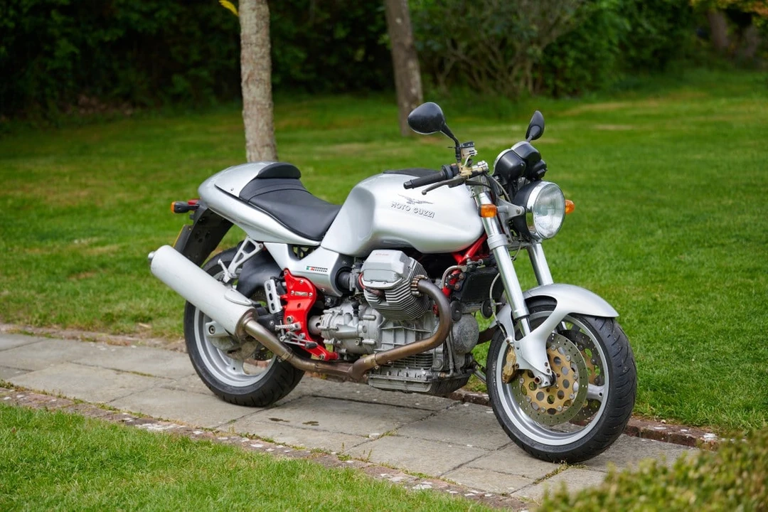 2000 Moto Guzzi - Image 23 of 31