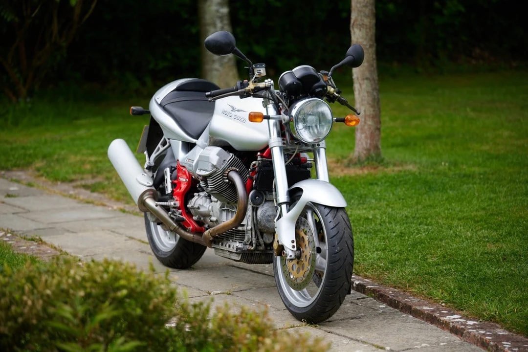 2000 Moto Guzzi - Image 26 of 31