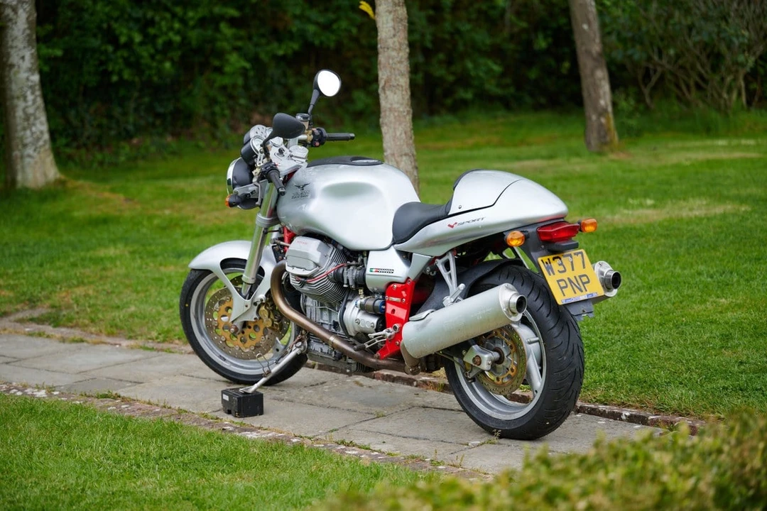 2000 Moto Guzzi - Image 4 of 31