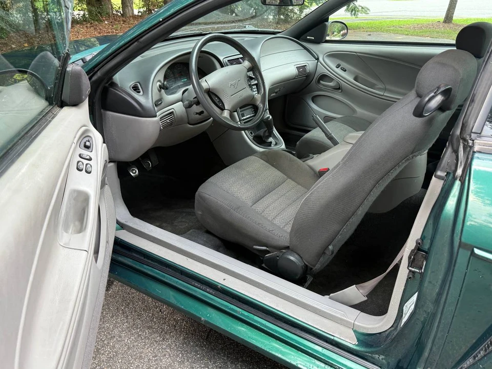 2000 Ford SN95 Mustang - Image 7 of 11