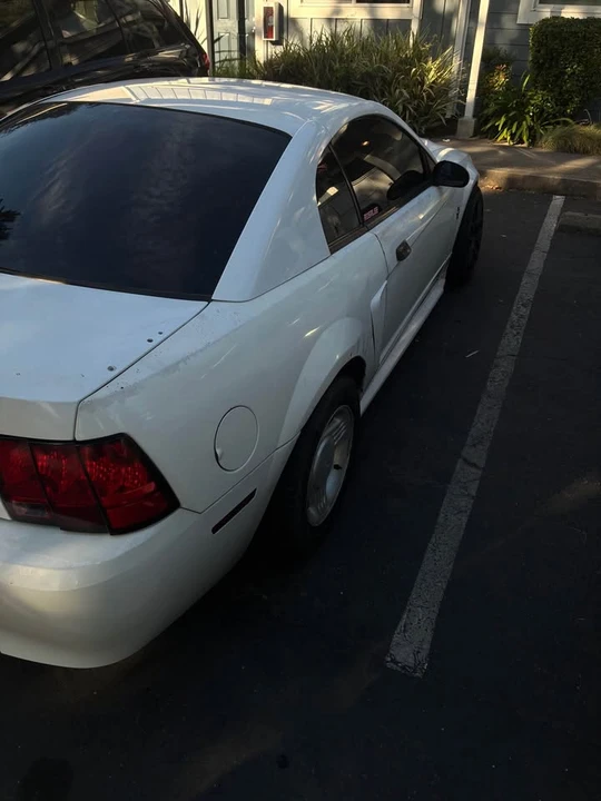 2000 Ford SN95 Mustang - Image 2 of 4