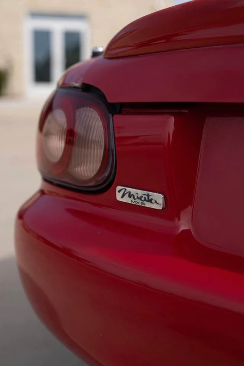2000 Mazda NB MX-5 Miata - Image 9 of 11