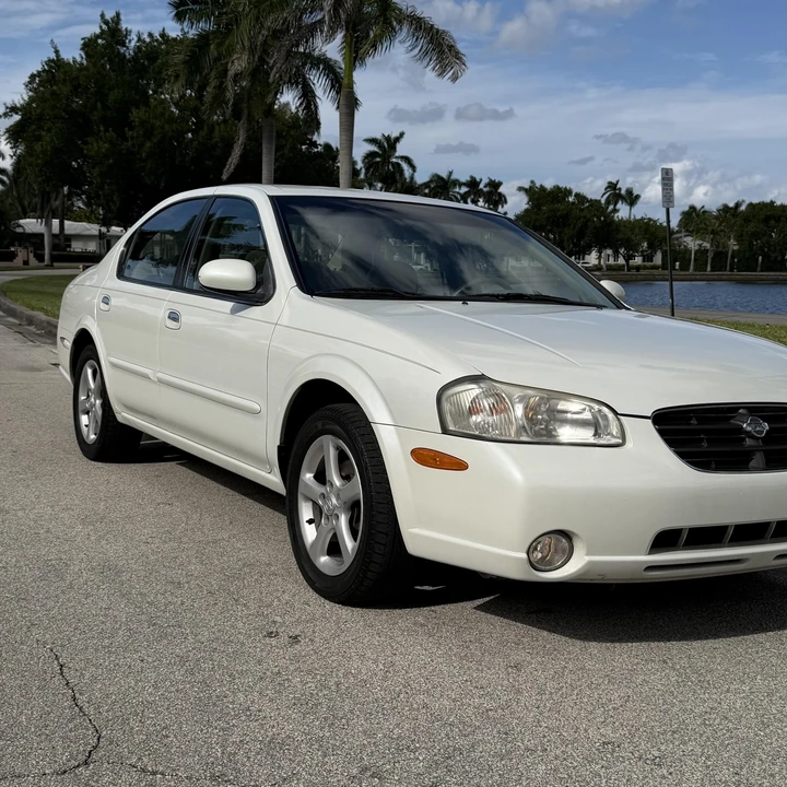 2000 Nissan Maxima 5th Gen - Image 3 of 12