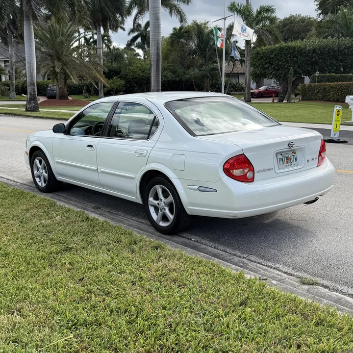 2000 Nissan Maxima 5th Gen - Image 8 of 12