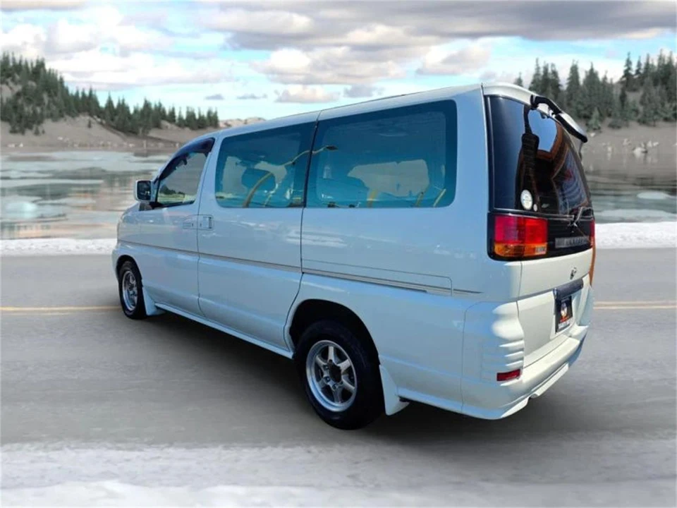 2000 Nissan Elgrand 1st Gen - Image 3 of 24