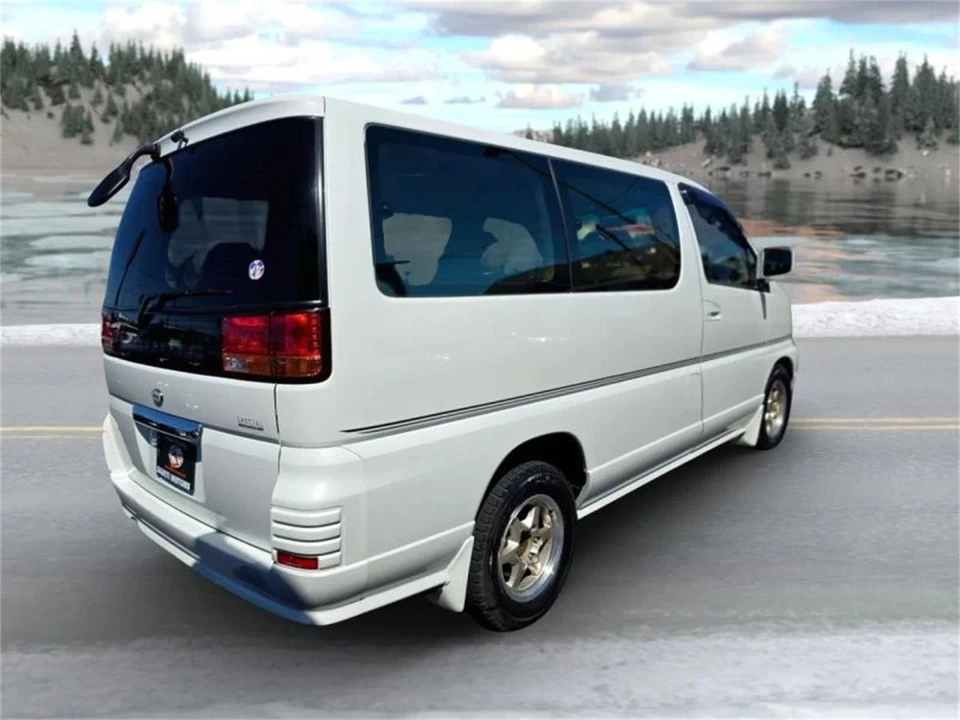 2000 Nissan Elgrand 1st Gen - Image 5 of 24