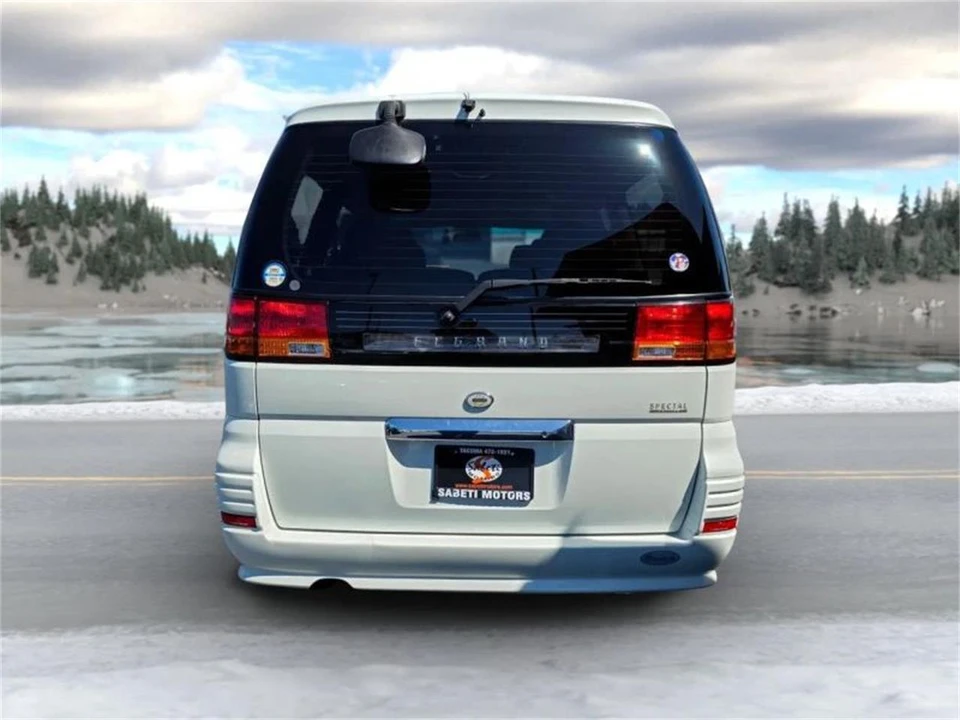 2000 Nissan Elgrand 1st Gen - Image 4 of 24