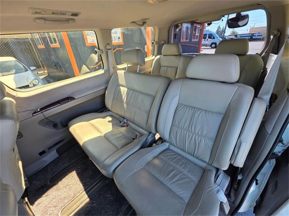 2000 Nissan Elgrand 1st Gen - Image 13 of 24