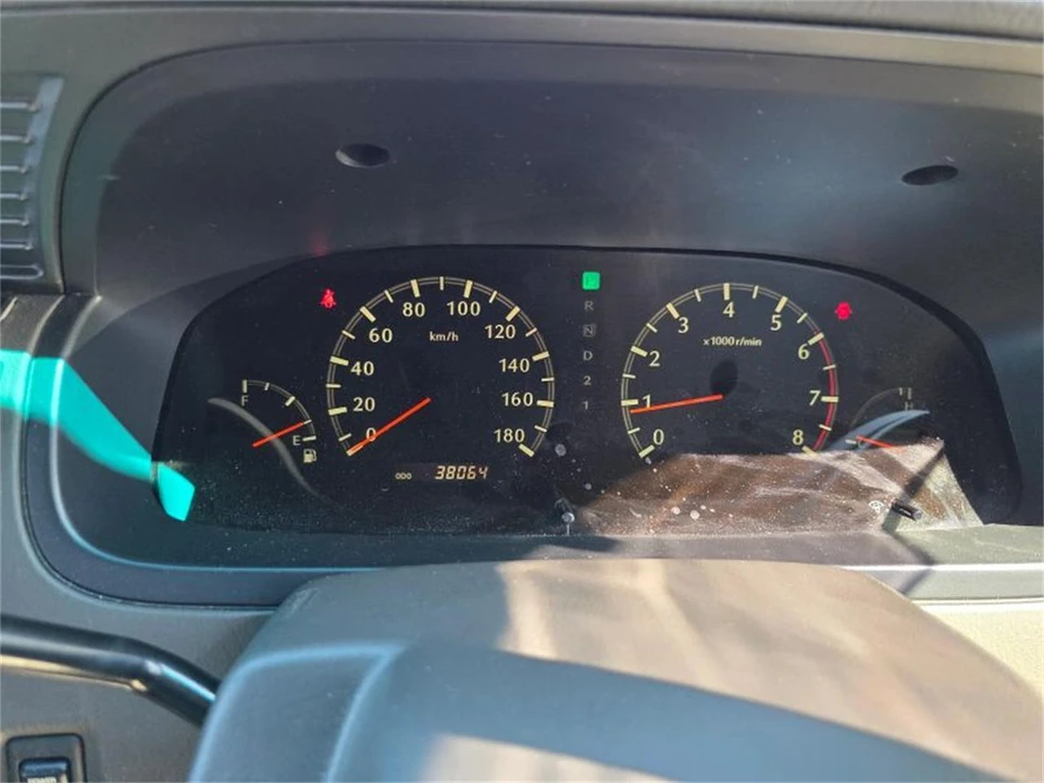 2000 Nissan Elgrand 1st Gen - Image 19 of 24