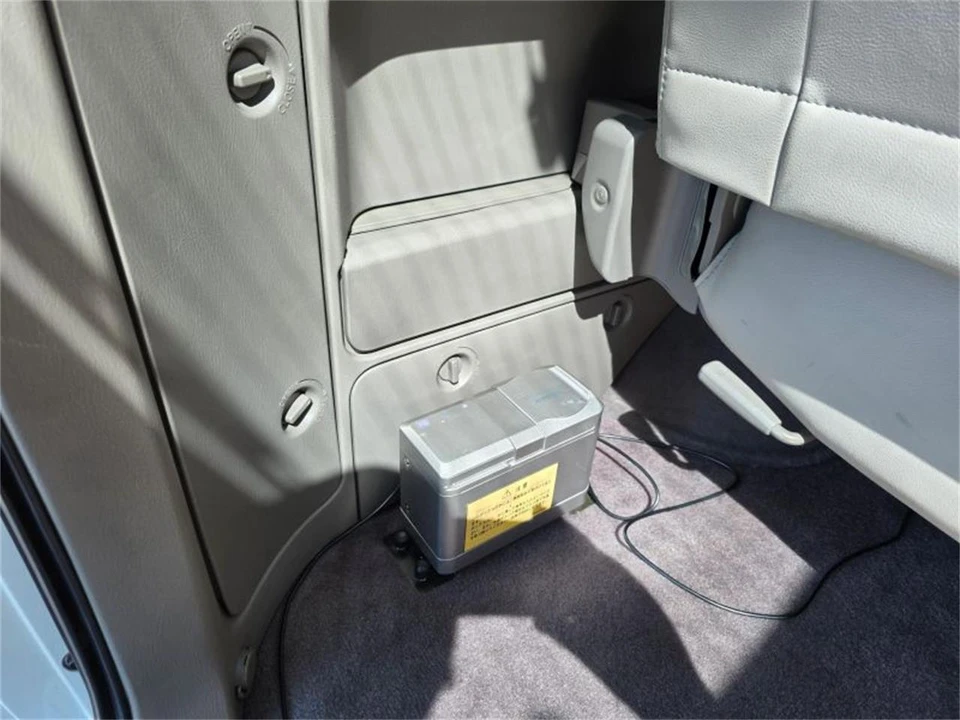 2000 Nissan Elgrand 1st Gen - Image 20 of 24