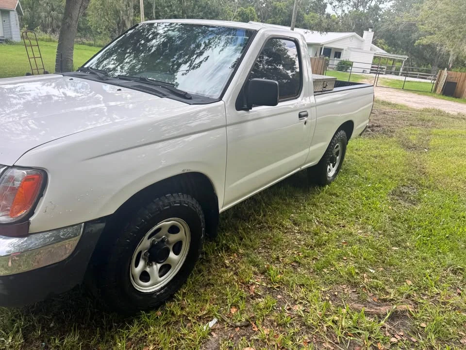 2000 Nissan Frontier 1st Gen - Image 2 of 7