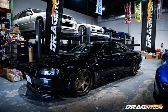 2000 Nissan GT-R Scorch Racing