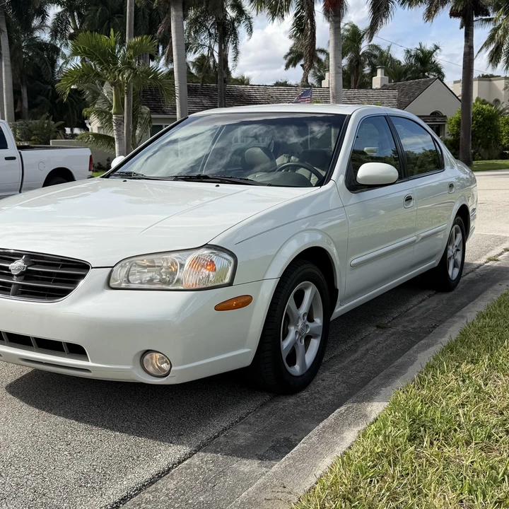 2000 Nissan Maxima 5th Gen - Image 5 of 12