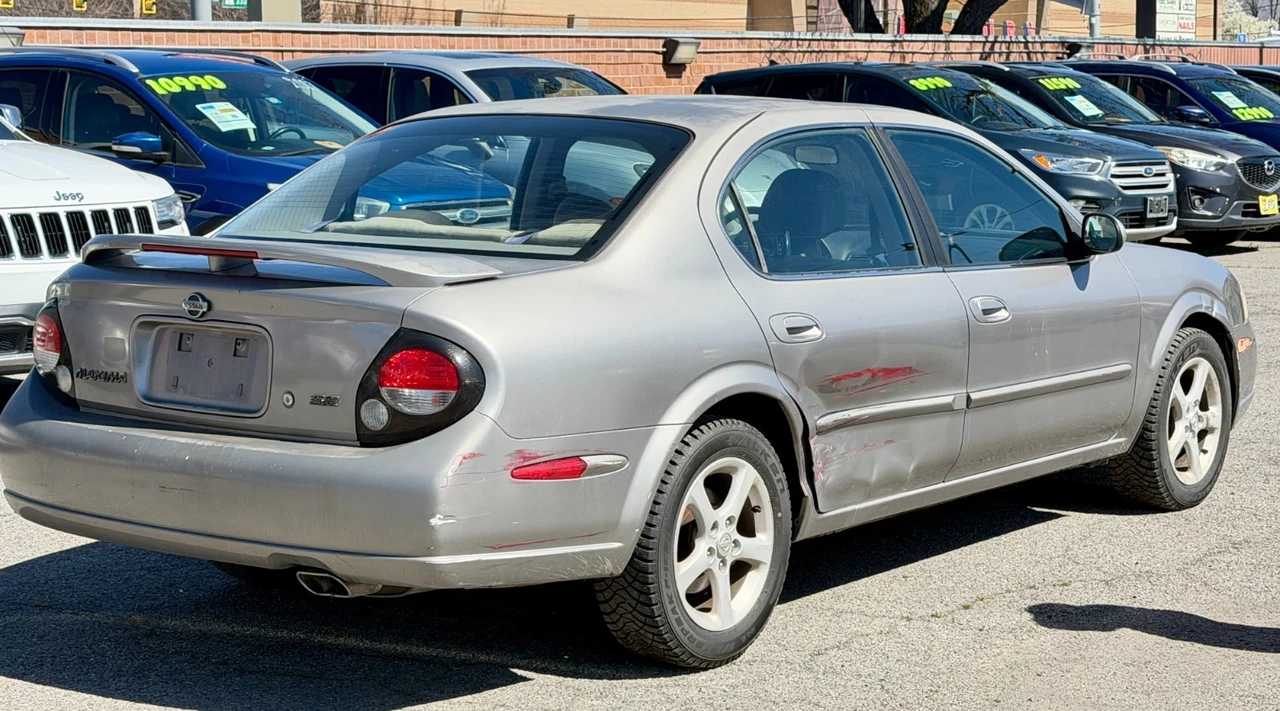 2000 Nissan Maxima 5th Gen - Image 10 of 21