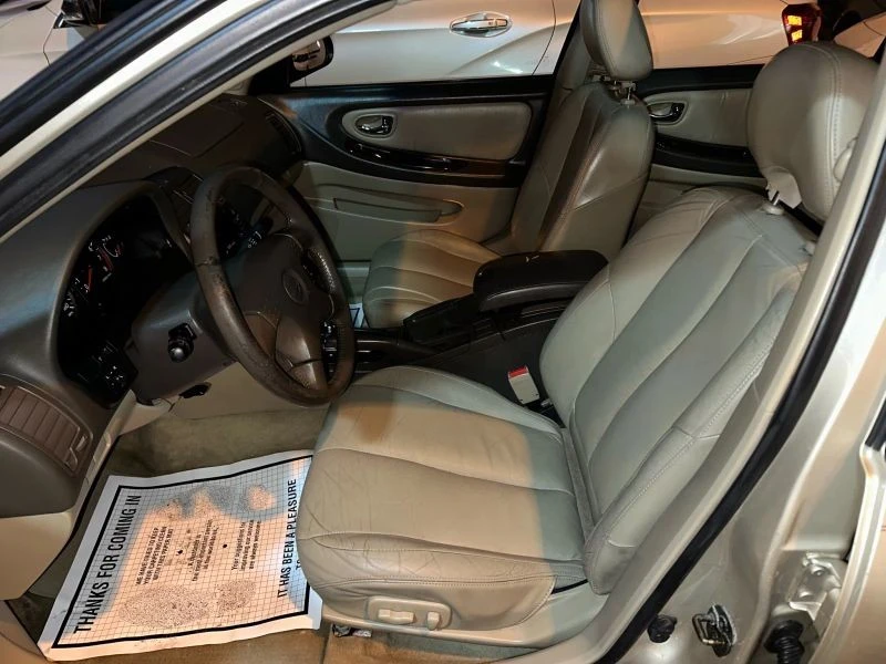 2000 Nissan Maxima 5th Gen - Image 5 of 12