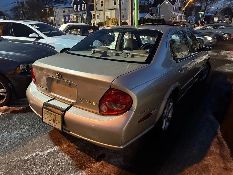 2000 Nissan Maxima 5th Gen - Image 3 of 12