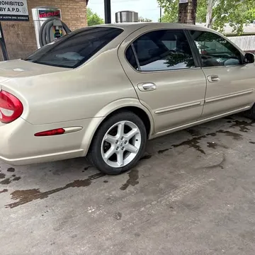 2000 Nissan Maxima SE