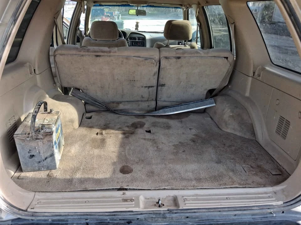 2000 Nissan Pathfinder 2nd Gen - Image 8 of 10