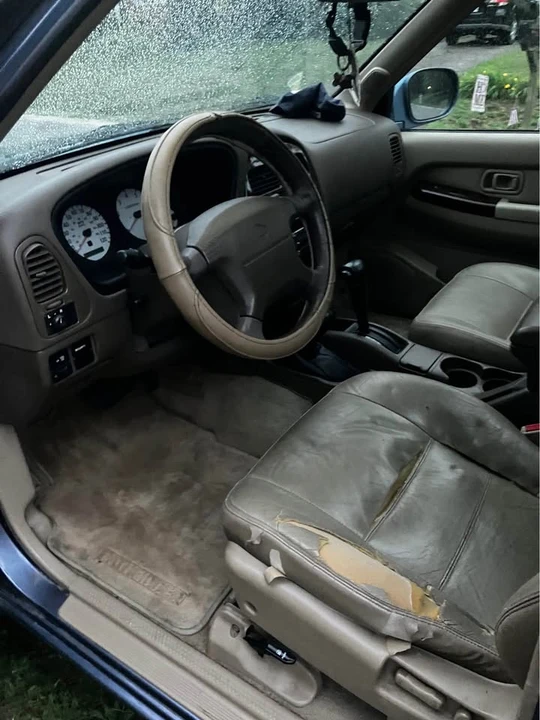 2000 Nissan Pathfinder 2nd Gen - Image 9 of 16