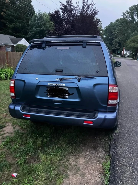 2000 Nissan Pathfinder 2nd Gen - Image 5 of 16