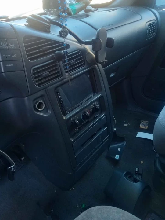 2000 Nissan Quest - Image 7 of 20