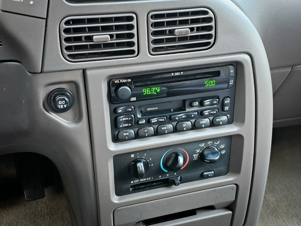 2000 Nissan Quest - Image 19 of 20