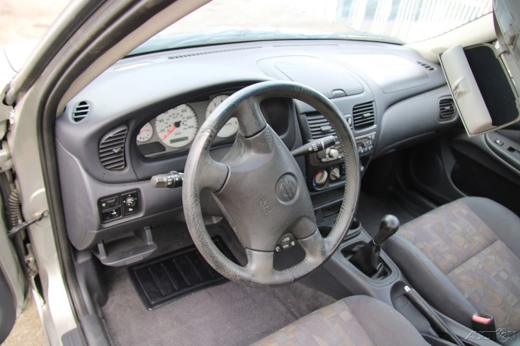 2000 Nissan Sentra 5th Gen - Image 13 of 21