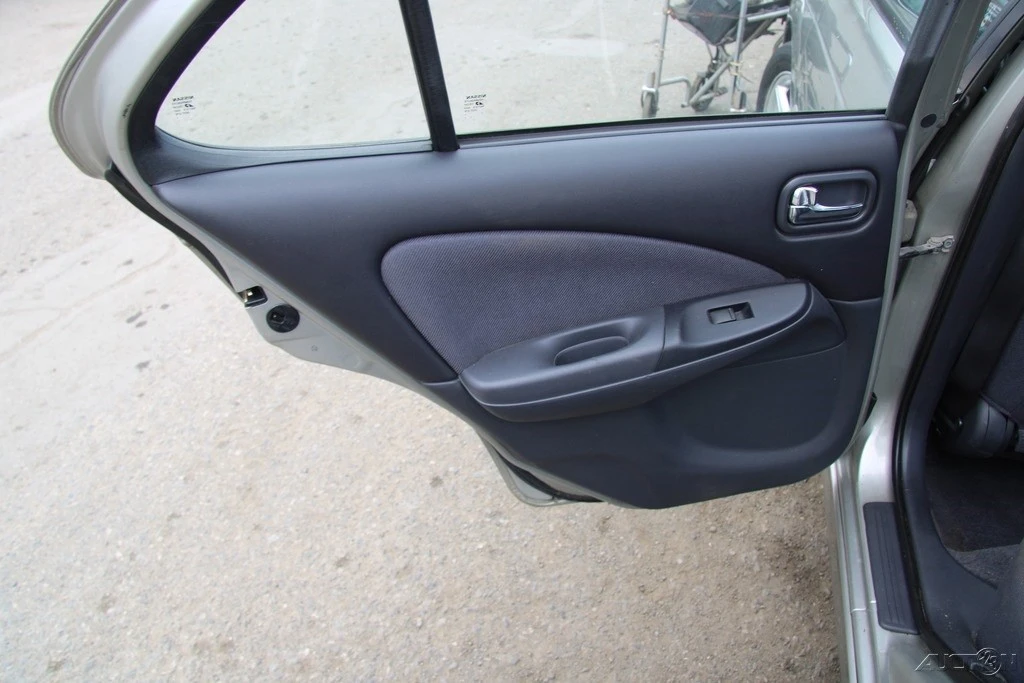 2000 Nissan Sentra 5th Gen - Image 17 of 21