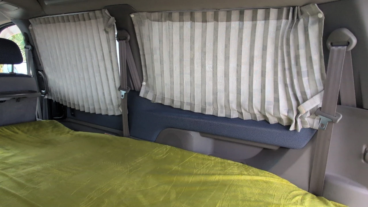 2000 Nissan Serena 2nd Gen - Image 26 of 31