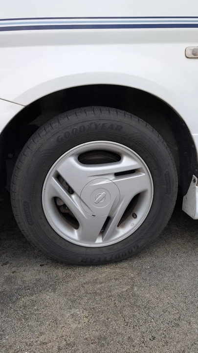 2000 Nissan Serena 2nd Gen - Image 18 of 31