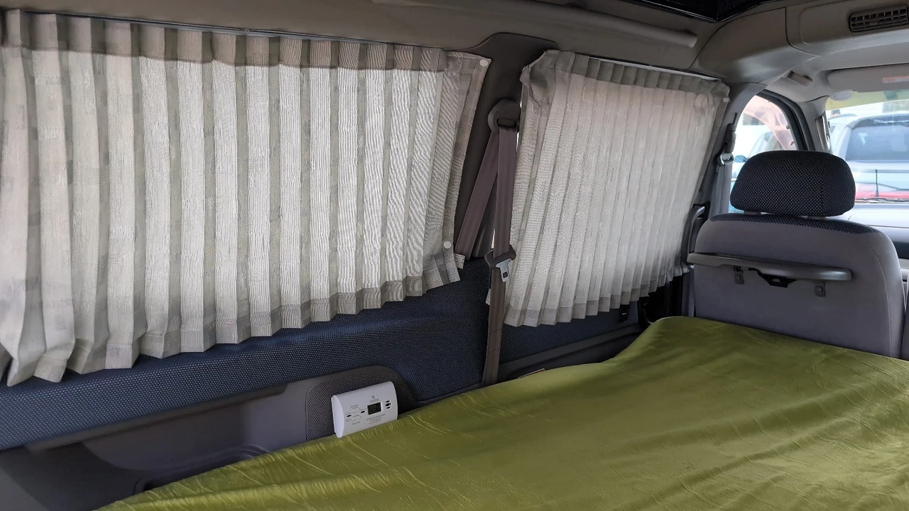 2000 Nissan Serena 2nd Gen - Image 27 of 31