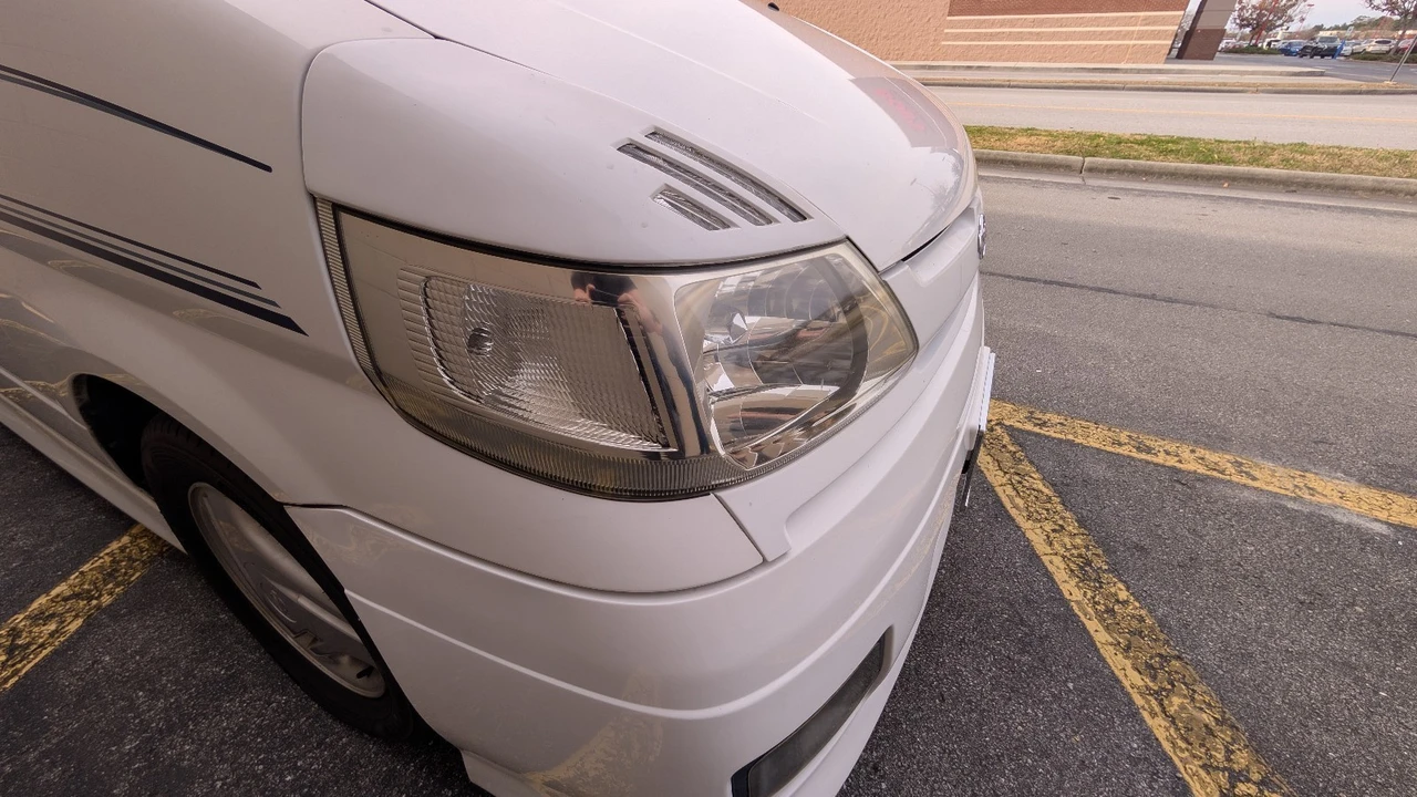 2000 Nissan Serena 2nd Gen - Image 10 of 31