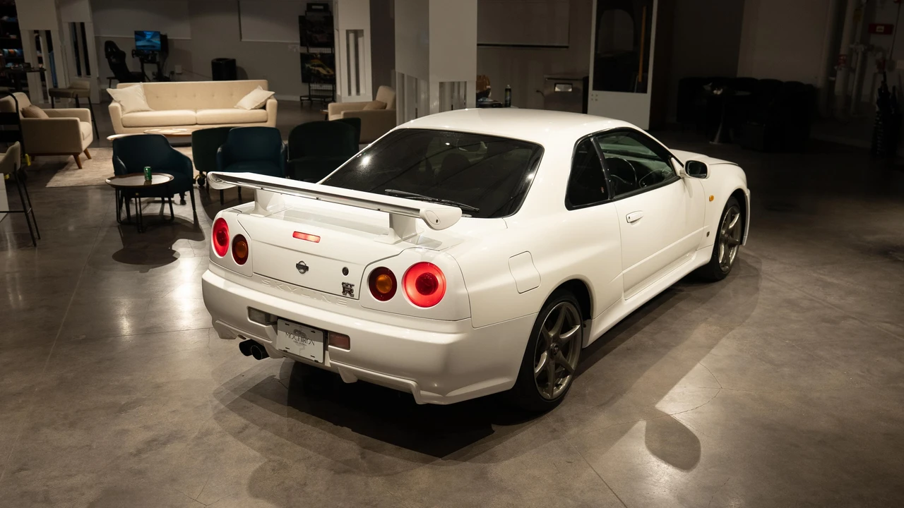 2000 Nissan R34 Skyline GT-R 10th Gen - Image 13 of 31