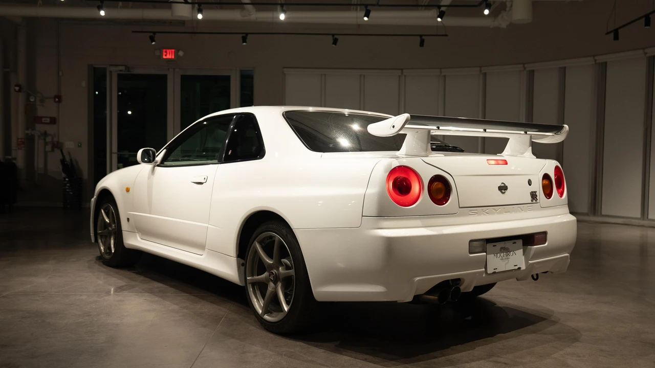2000 Nissan R34 Skyline GT-R 10th Gen - Image 9 of 31